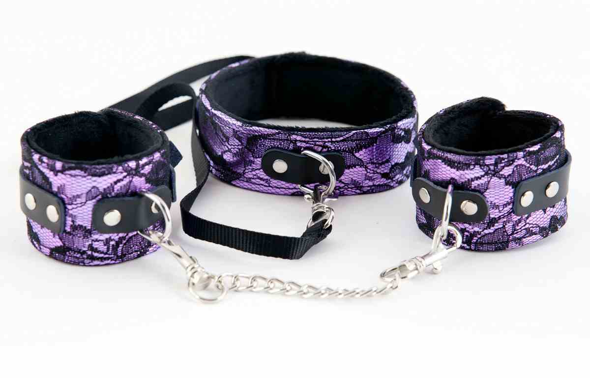 Кружевной набор TOYFA Marcus пурпурный: ошейник и наручники
