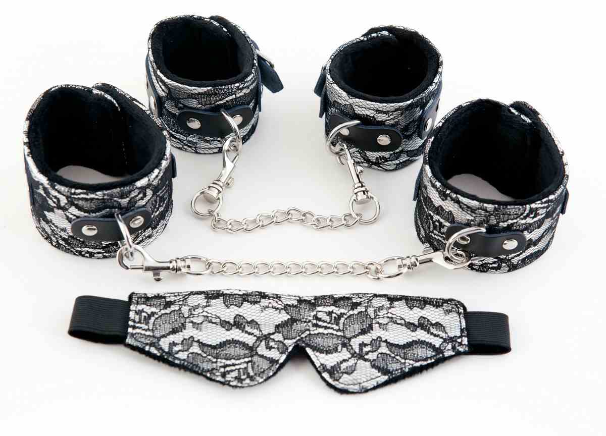 Кружевной набор TOYFA Marcus серебристый: наручники, оковы и маска